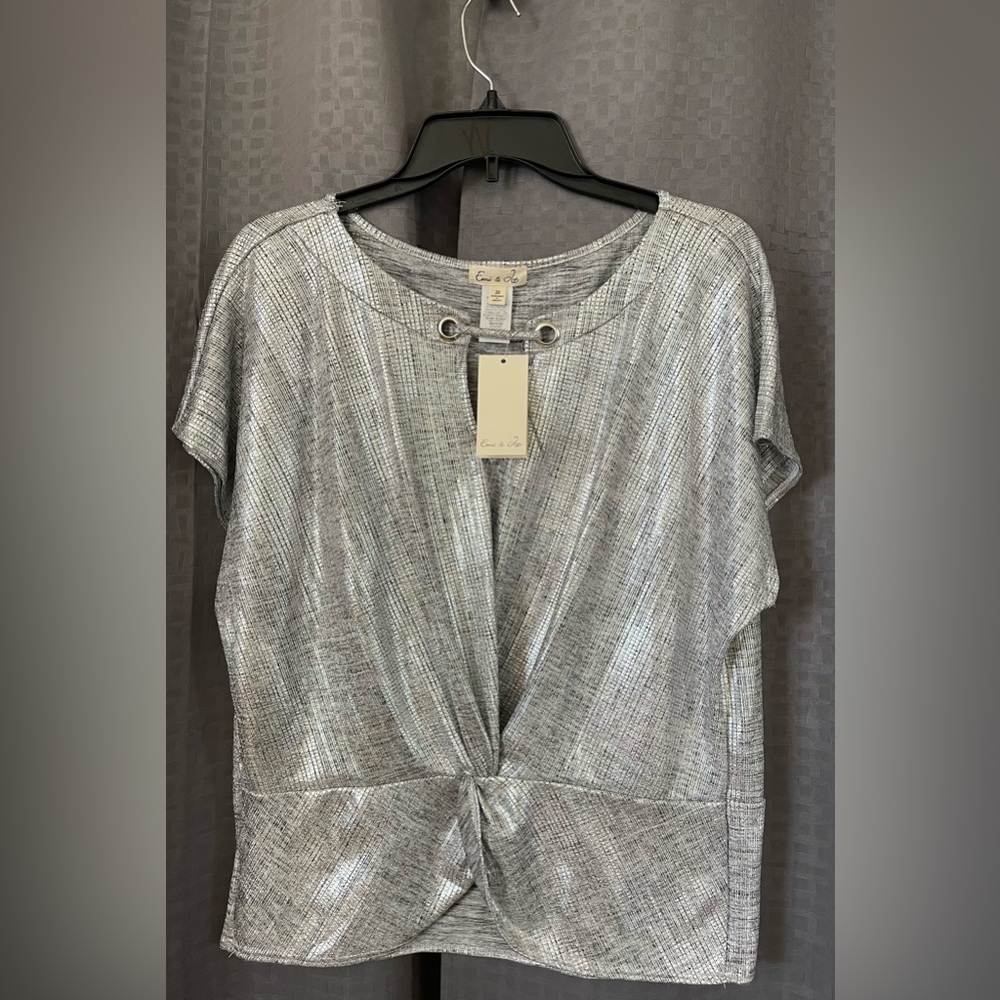 Emi I Joe blouse in metallic fabric size 3X looks like XL